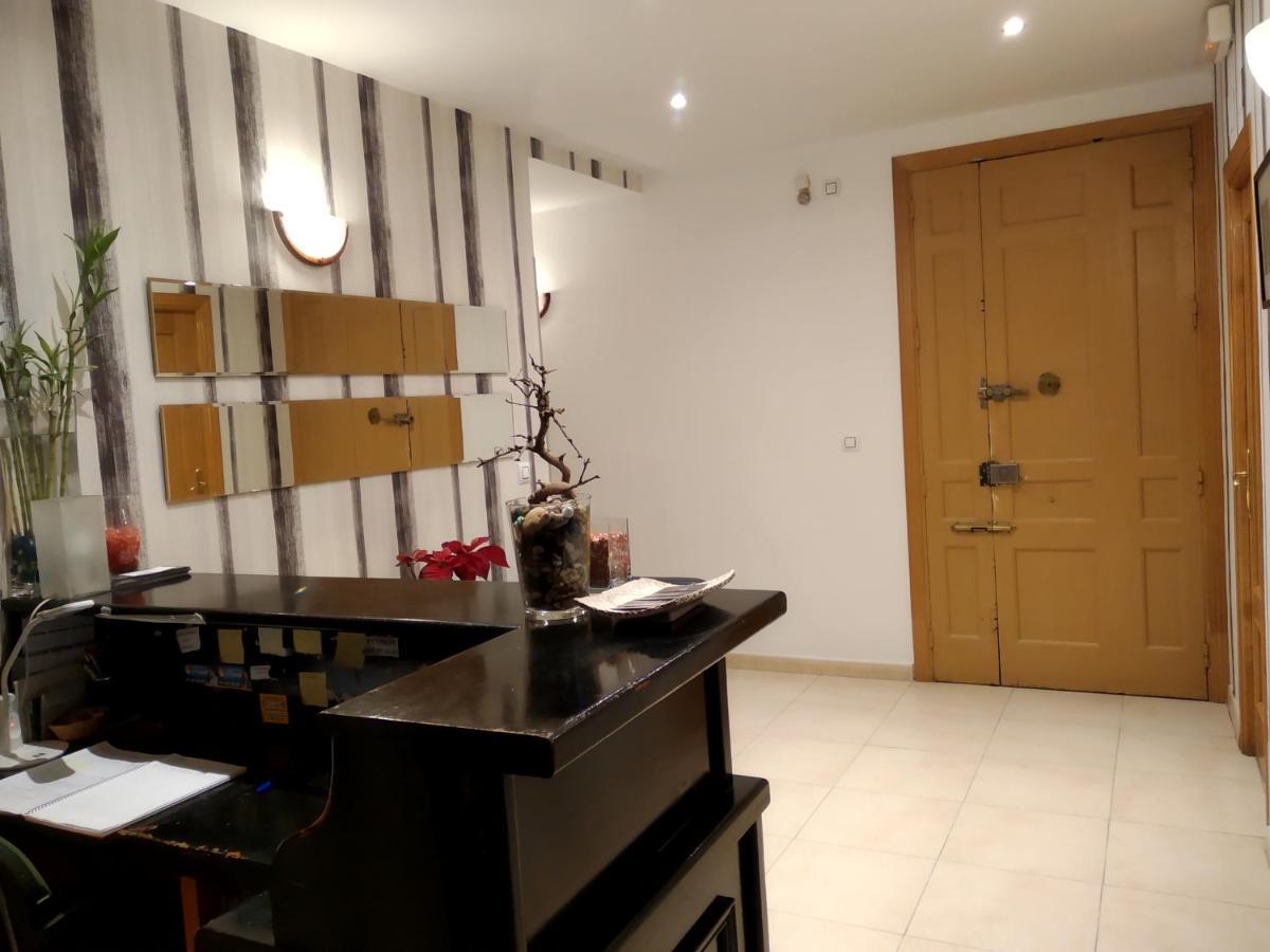 Pension Dominguez Madri Exterior foto