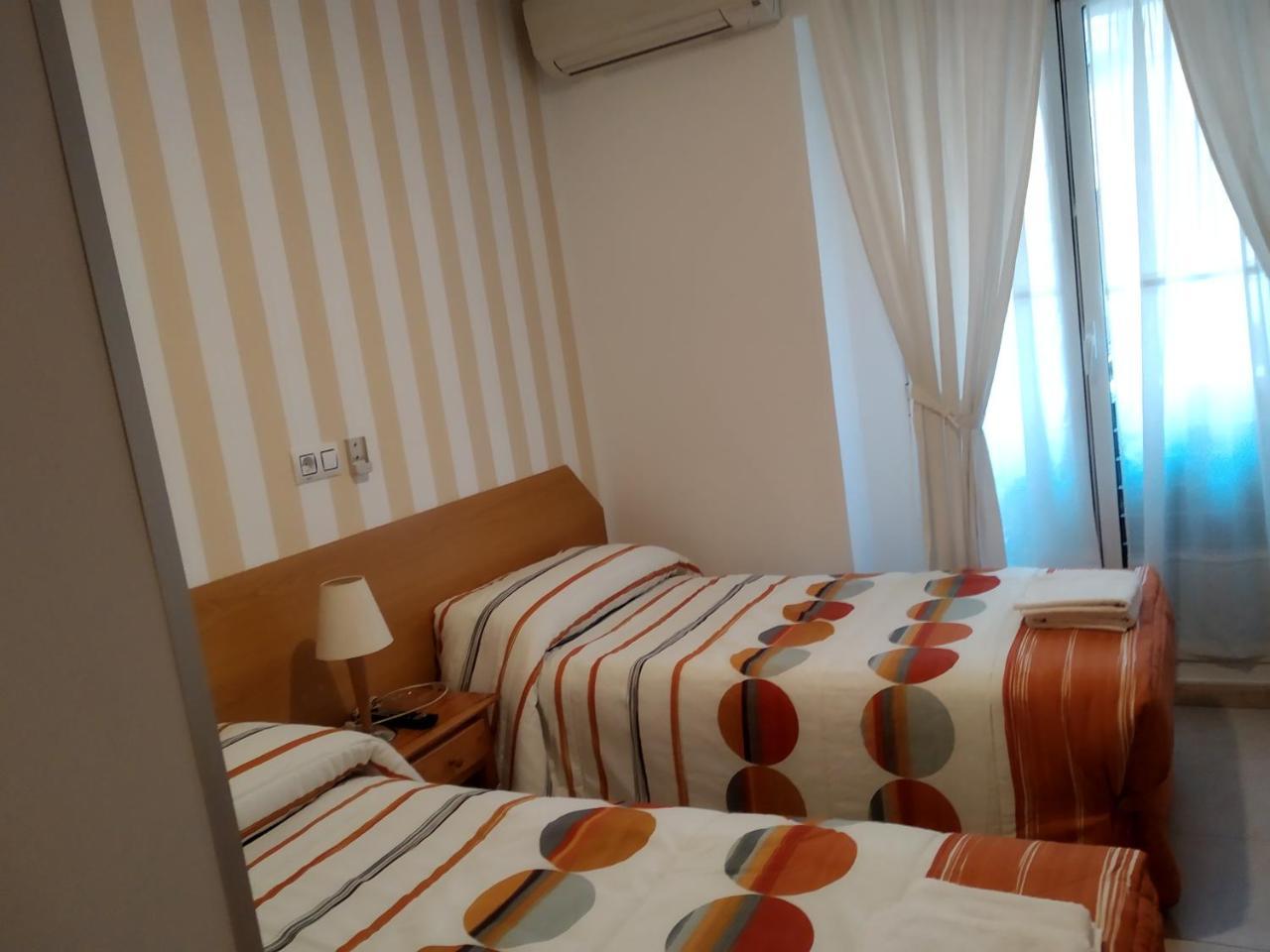 Pension Dominguez Madri Exterior foto