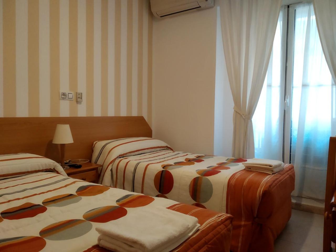 Pension Dominguez Madri Exterior foto